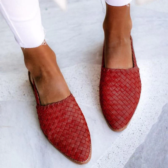 Elegant Woven Pointed Toe Flat Sandals for Women