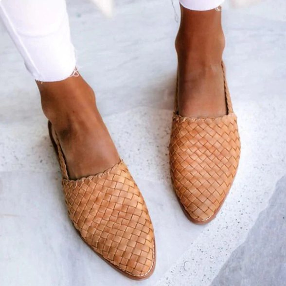 Elegant Woven Pointed Toe Flat Sandals for Women